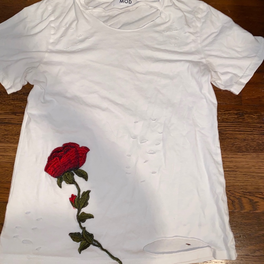 Distressed white T-shirt with rose.